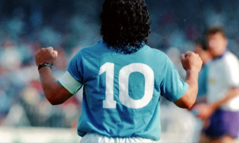 Minuto di silenzio sui campi di serie B per ricordare Maradona