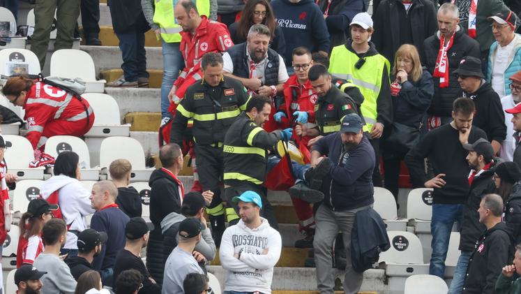 Sospiro di sollievo per i due tifosi biancorossi colpiti da malore